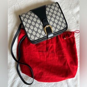 SOLD❤️Vintage Gucci Supreme Crossbody/Shoulder Bag